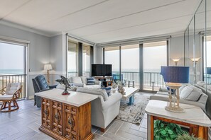 Living area - Penthouse w/ Beach Access: Suntide III - Unit 1101 (South Padre Island)