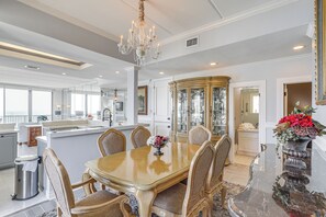 Dining - Penthouse w/ Beach Access: Suntide III - Unit 1101 (South Padre Island)