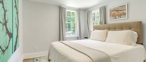 2 bedrooms, iron/ironing board, travel crib, internet