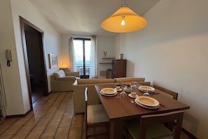 Dining - Cozy Italian Apartment with Terrace (Germignaga)