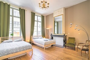 Room - Elegant Duplex for 12 in Capital Street (Antwerp)