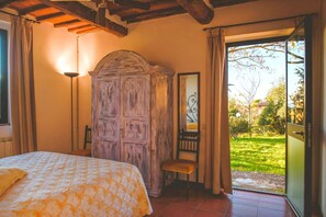 1 bedroom, free WiFi - Romantic Tuscan Retreat with Pool (Castelnuovo Berardenga (SI))