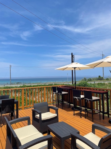 Located in the heart of Tsunoshima A private vill / Shimonoseki City Yamaguchi