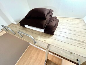 Desk, free WiFi, bed sheets - Up to 3 people  Free parking available  Kitakyushu City  Yahata Nishi Ward  Very close to the hi / Kitakyushu City Fukuoka (Kitakyushu City)