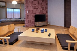 Strykjärn/strykbräda, gratis wi-fi och sängkläder