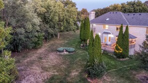 Exterior - Spacious 6 BR Villa, Birthday, Events, Sleeps 20 (Bartlett)