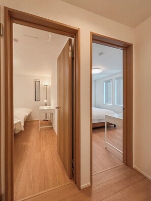 3 habitaciones, escritorio, wifi gratis y ropa de cama 