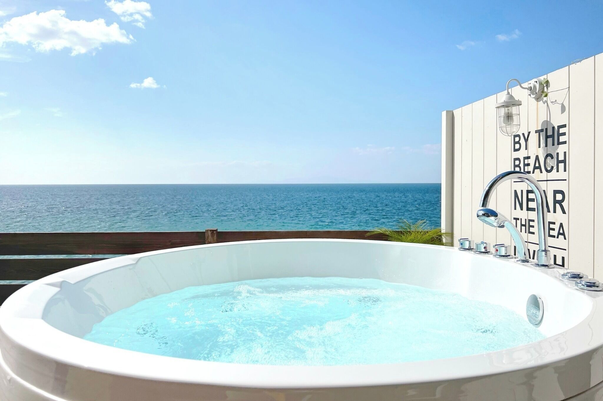 Outdoor spa tub
