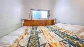 1 bedroom, desk, free WiFi