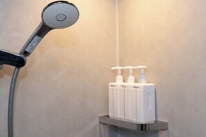 Hair dryer, towels - Fully renovated in 2025 Entire building for rent / Edogawa Ward Tokyo (Edogawa Ward)