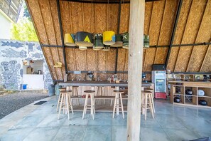 Dining - Bong Lux Hostel (Lembongan Island)