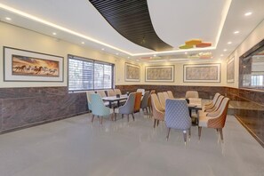 Dineren