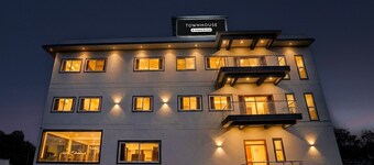 Super Townhouse High Court