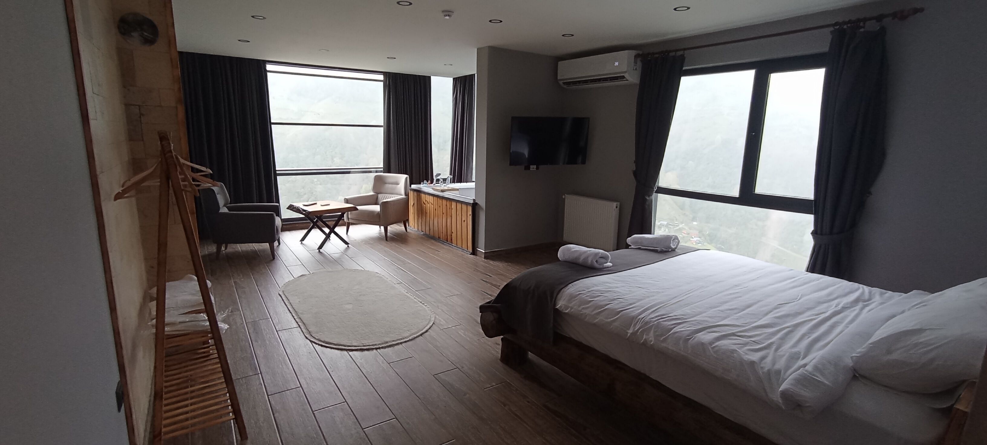 华丽四人房, 山景 | 免费 WiFi