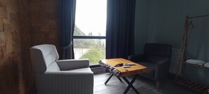 Standard-huone, vuoristonäköala | Oleskelualue