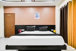 Room - Super Collection O Indore Near Omax City 1 (Indore)