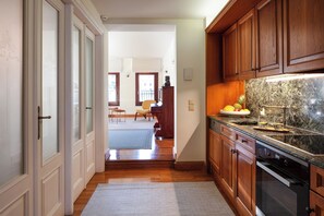 Fridge, oven, stovetop, dishwasher - Charming One-Bedroom Residence in Heraklion Center (Heraklion)