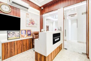 Lobby - Super Townhouse Jodhpur Clock Tower (Jodhpur)