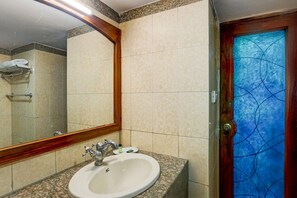 Bathroom - Super Townhouse Subhash Nagar (Jaipur)