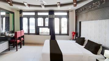 Desk, bed sheets