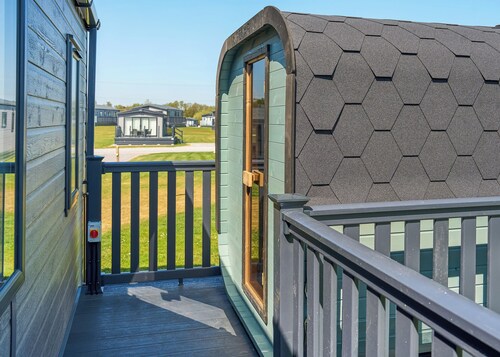 Exclusive 3 bedroom Sauna Lodge sleeps 6