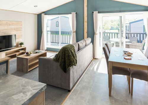 Exclusive 2 bedroom Sauna Lodge sleeps 4