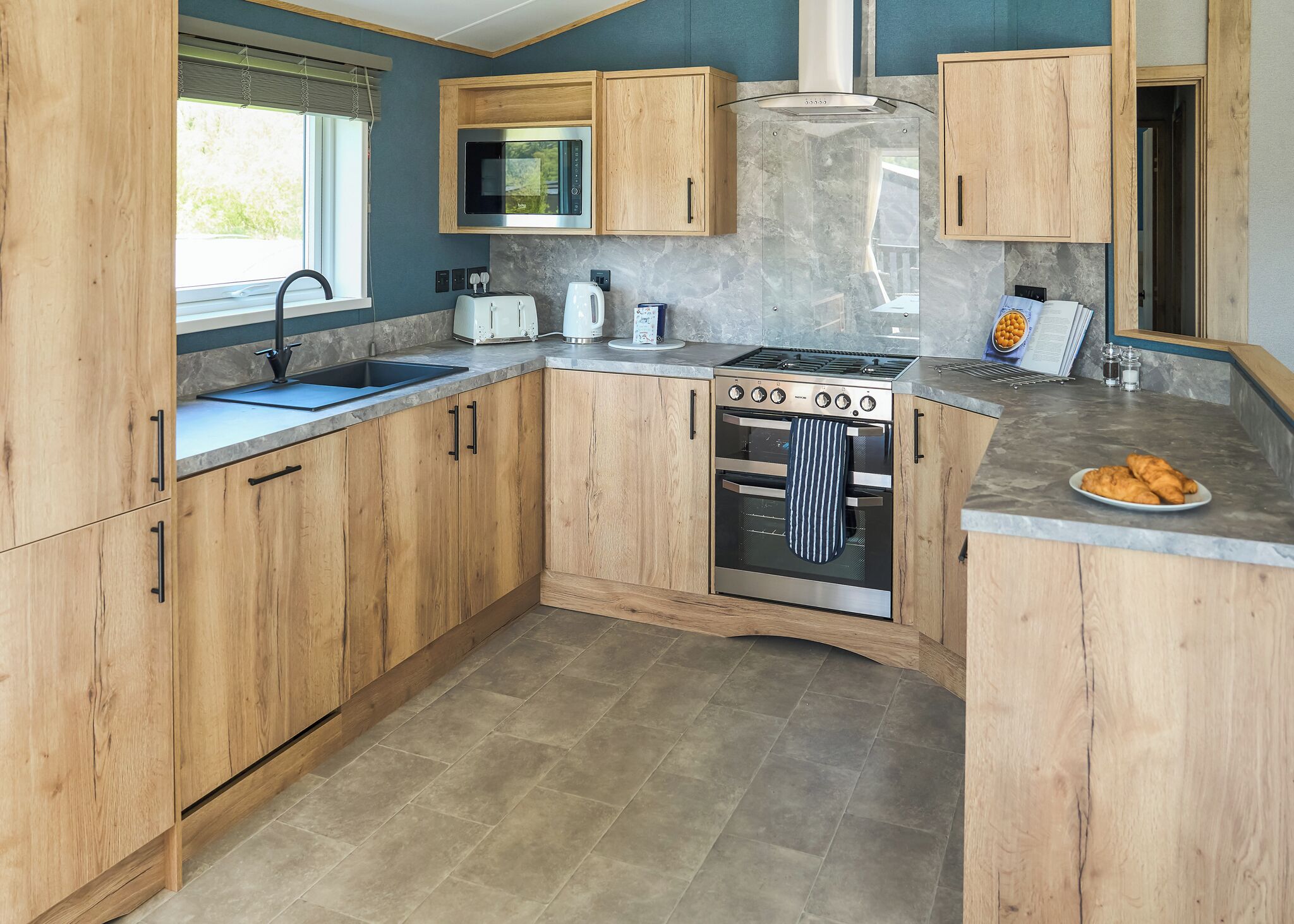 Fridge, oven, stovetop, toaster