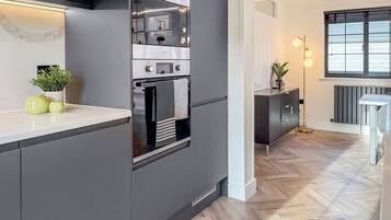 Fridge, oven, stovetop, toaster