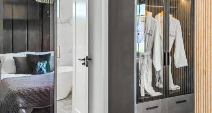 Autograph Kos Hot Tub 2-bedroom Luxury Lodge slp 4