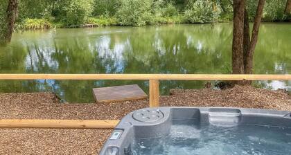 1 bedroom accommodation in Westbury