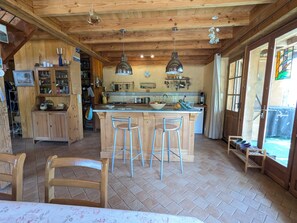 Interior - Eco-friendly house, surrounded by nature, Martel. Great for disconnecting! (Martel)