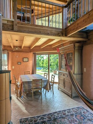 Dining - Eco-friendly house, surrounded by nature, Martel. Great for disconnecting! (Martel)