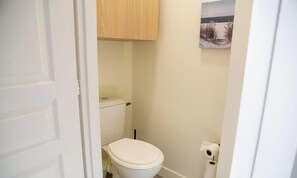 Shower, hair dryer, towels, shampoo - Villa 8 pers climatisée avec terrasse proche mer (Sainte-Marie-la-Mer)