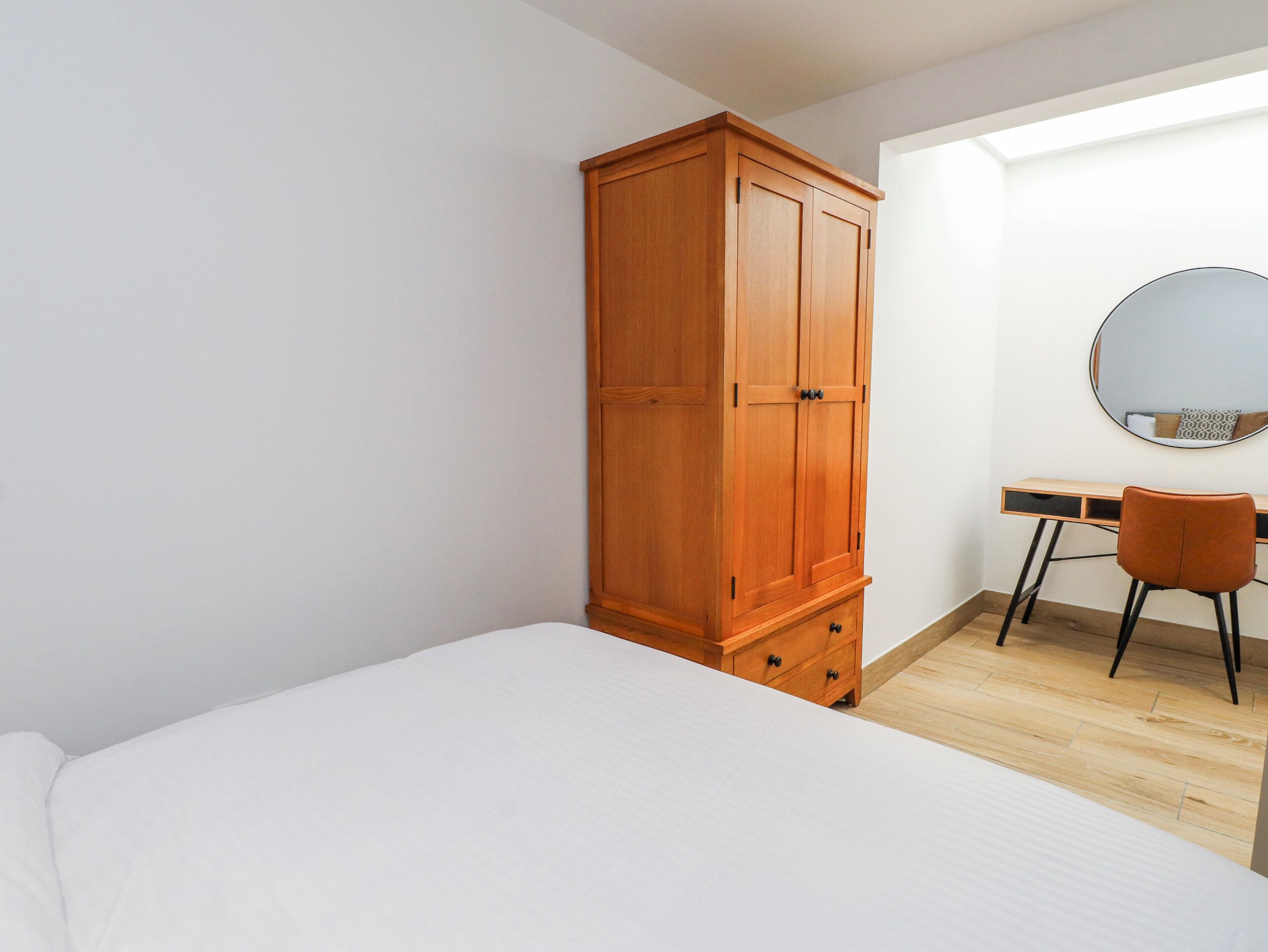 4 bedrooms, WiFi (free), individually decorated, individually furnished