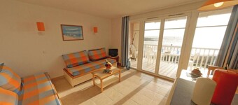 Oceanfront Escape for 6–7 Guests