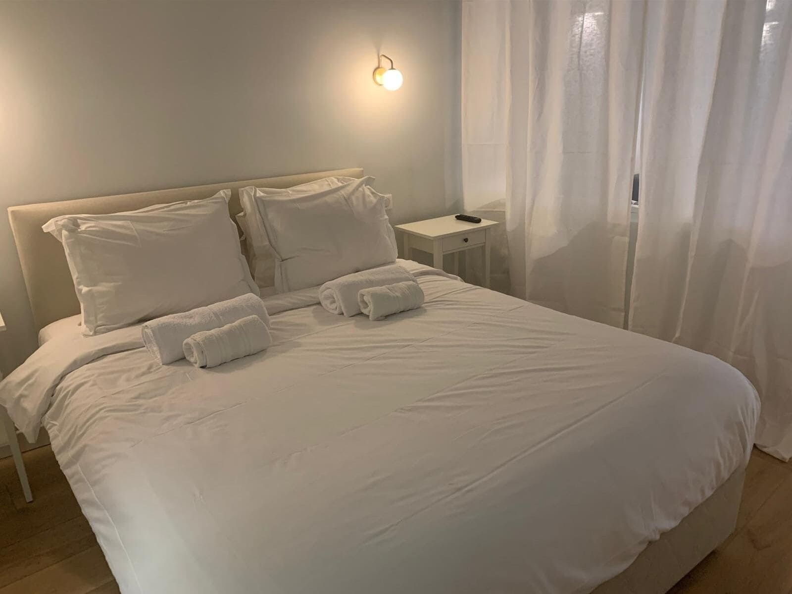 Internet, bed sheets
