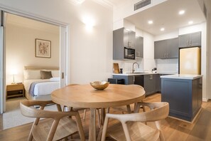 Dining - StayCentral - Clyde on Collins - Collins Street, Melbourne - 2 Bedrooms, 2 Beds, 1 Bathroom (Melbourne)