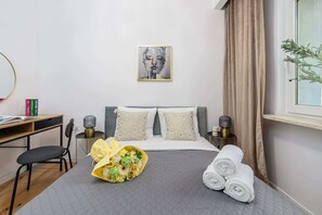 Schreibtisch, Bügeleisen/Bügelbrett, WLAN, Bettwäsche