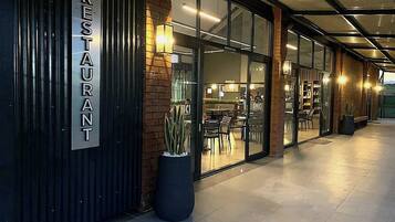 Apartment, 1 Bedroom, Smoking, Balcony | Outdoor dining