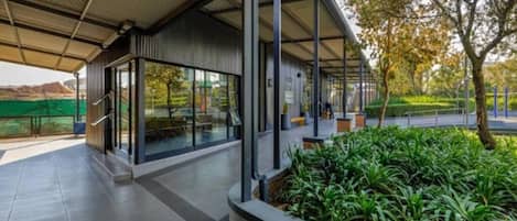 Apartment, 1 Bedroom, Smoking, Balcony | Property grounds
