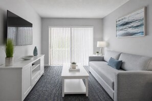 Living area - Tranquil 2BR Toronto Retreat with Sofa Bed. Easy Access to Downtown! (Toronto)