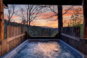 Outdoor spa tub - Sleeps 42 | 7 Cabins | Hot Tubs + Fire Pit + Mtn Views | Heaven Lane Cabins (Townsend)