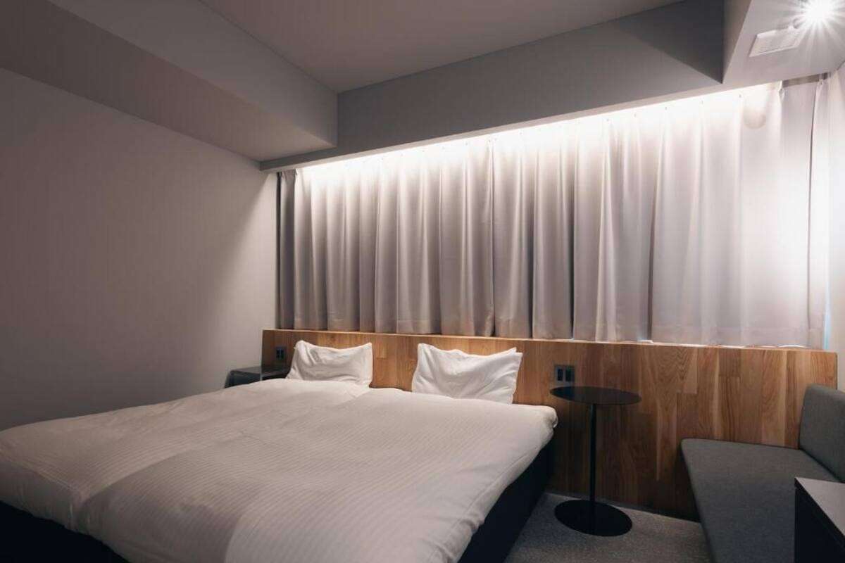 Standard Twin Room, Non Smoking | In-room safe, iron/ironing board, free WiFi