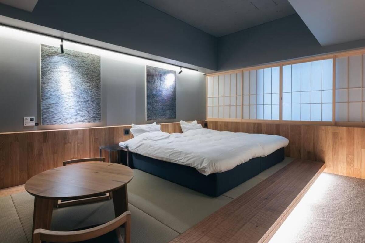 Deluxe Twin Room, Non Smoking | In-room safe, iron/ironing board, free WiFi