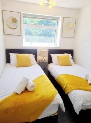 Room - Stylish Chelmsford Stay – Modern 2-Bed Home for Work & Relaxation (Chelmsford)