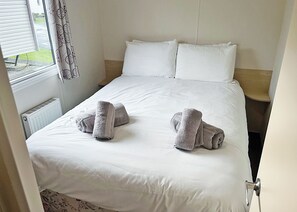 3 bedrooms - A three bedroom 12ft wide holiday caravan with one double and two twins. (Morpeth)