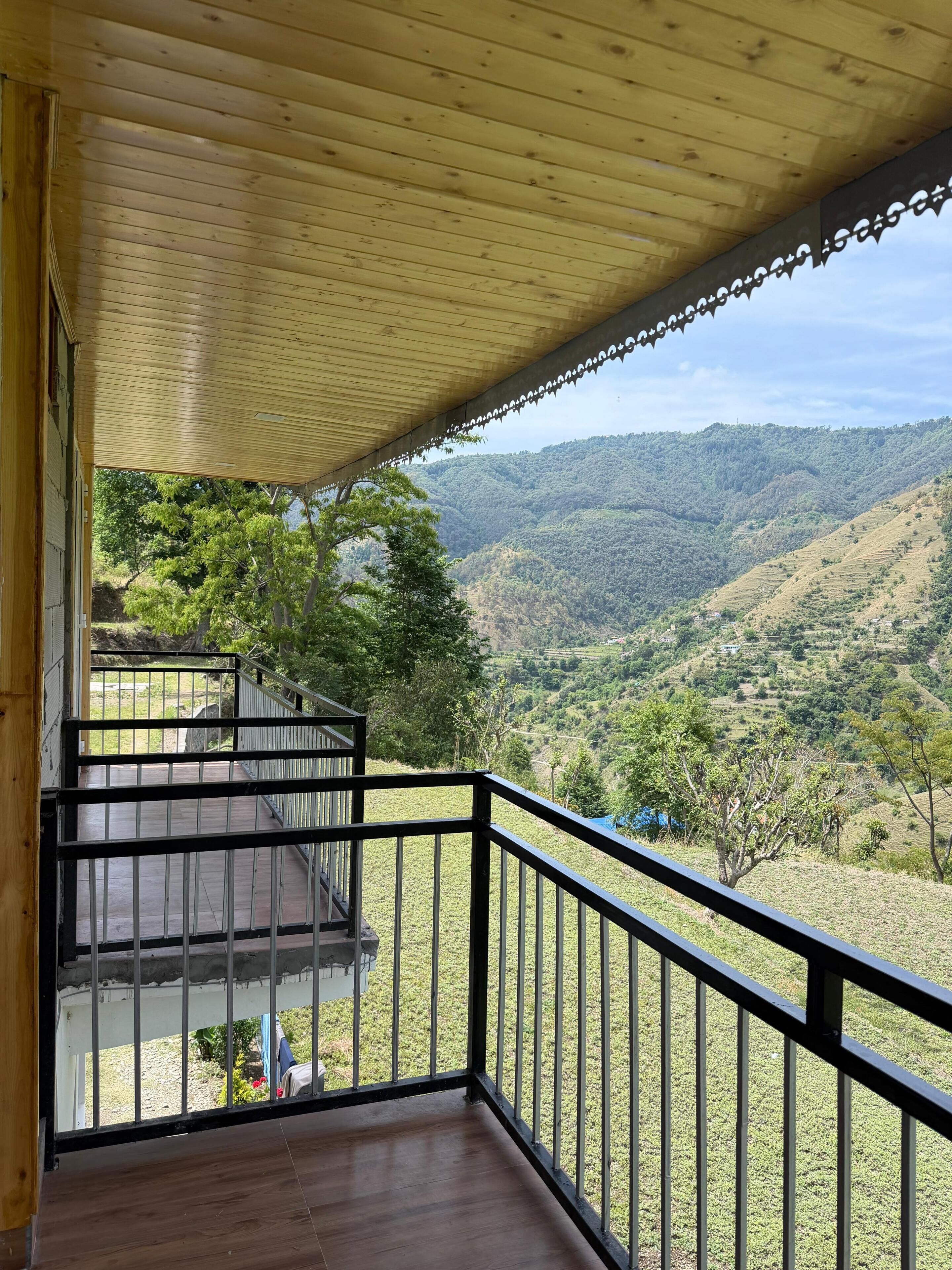 Mountain View Room | Terrace/patio