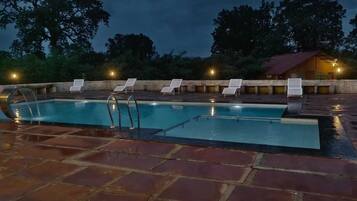 Udendørs pool