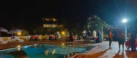 Piscine extérieure
