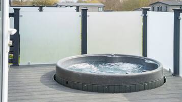 Baignoire à remous extérieure
